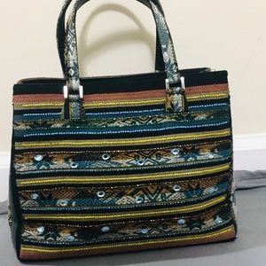Isabella Fiore Vintage Woven Shoulder bag
